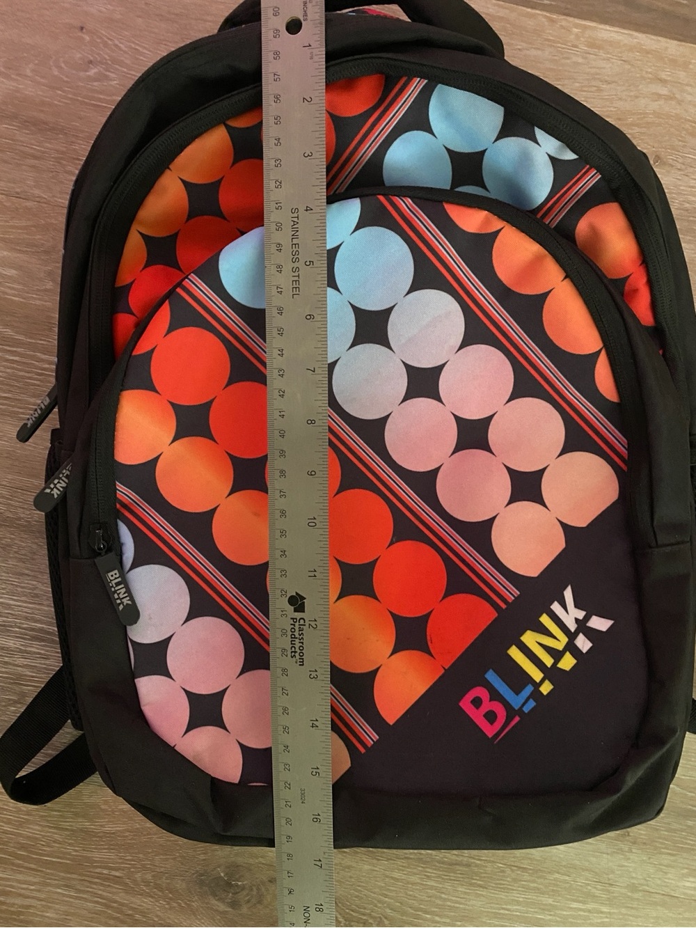 Blink Backpack - Picture 2 of 9